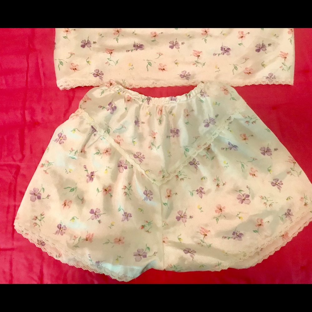 Floral Lingerie w chemise & babydoll shorts. This is a set!